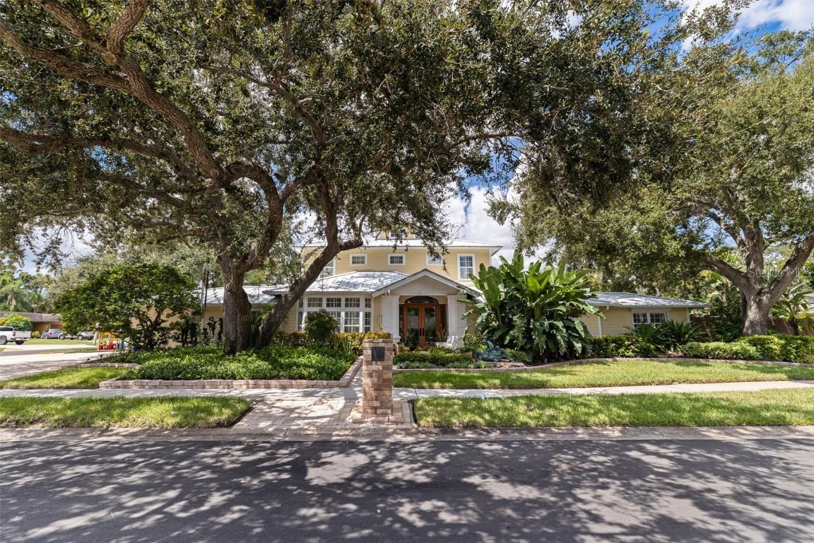 8846 Merrimoor Blvd., Seminole, FL 33777