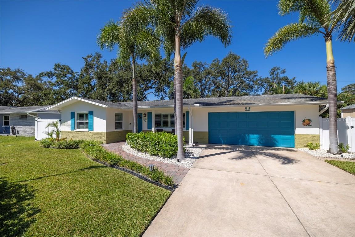 1956 Fairway Cir., Dunedin, FL 34698