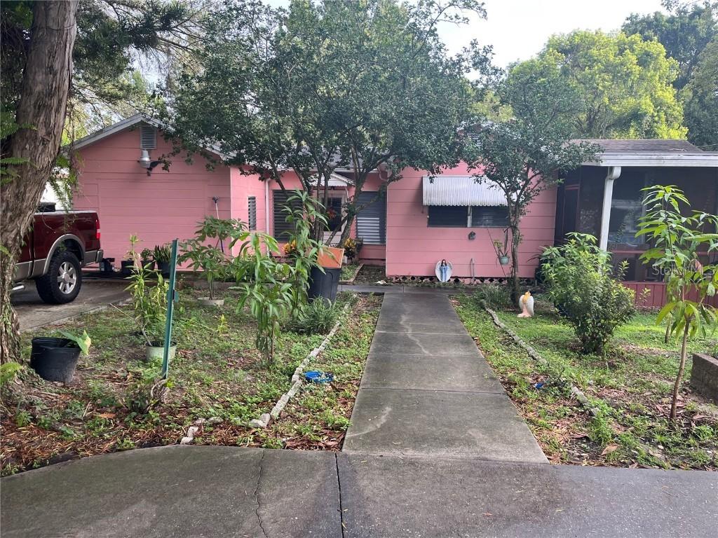 555 Monroe Ave., Apopka, FL 32703