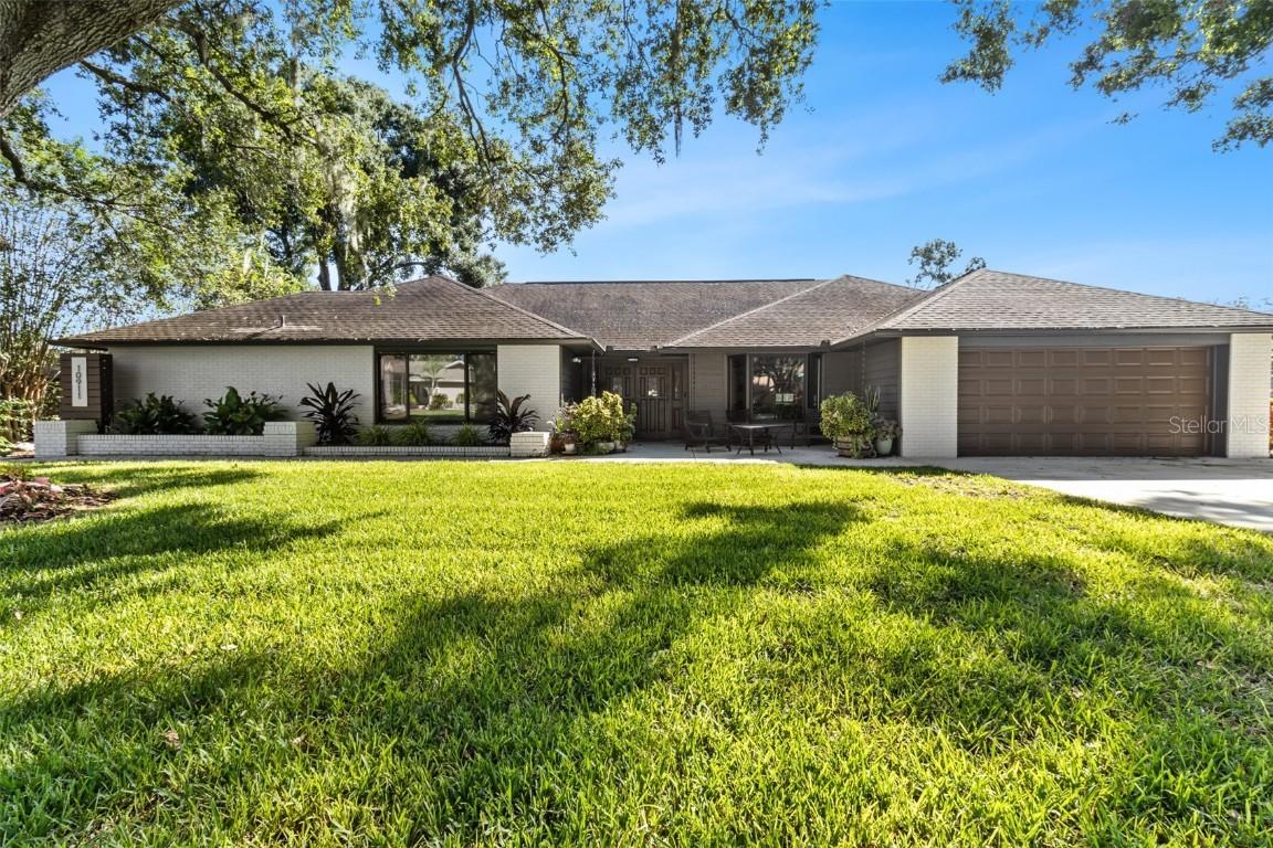 10911 Victoria Arbor Way, Temple Terrace, FL 33617