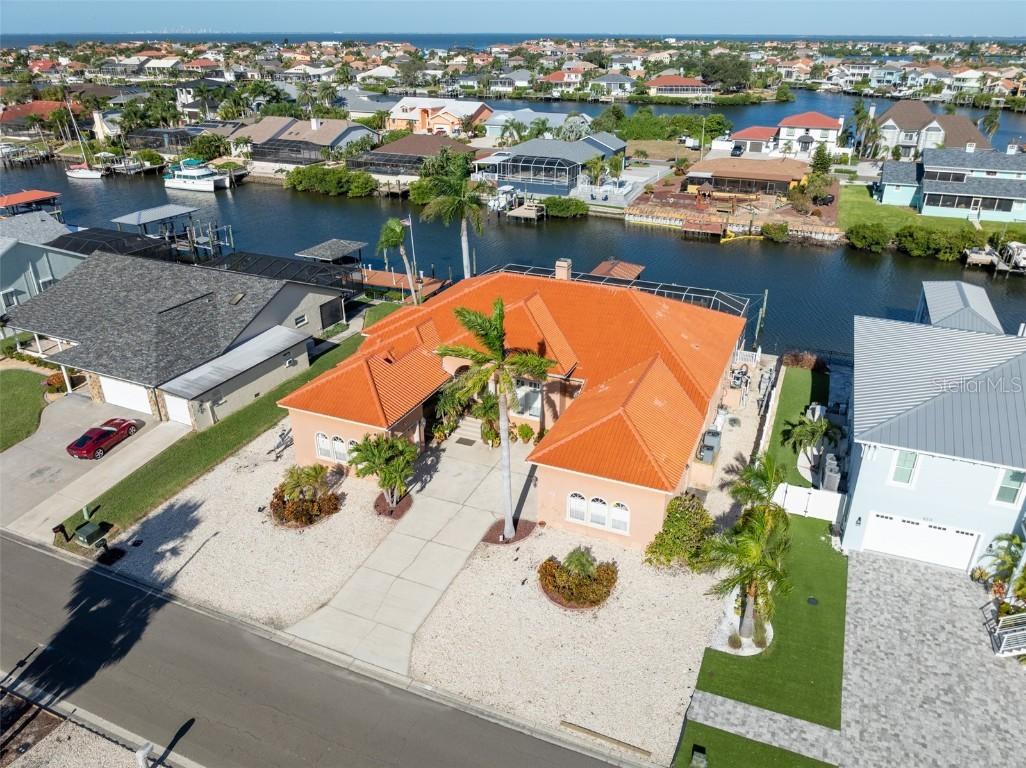 825 Birdie Way, Apollo Beach, FL 33572