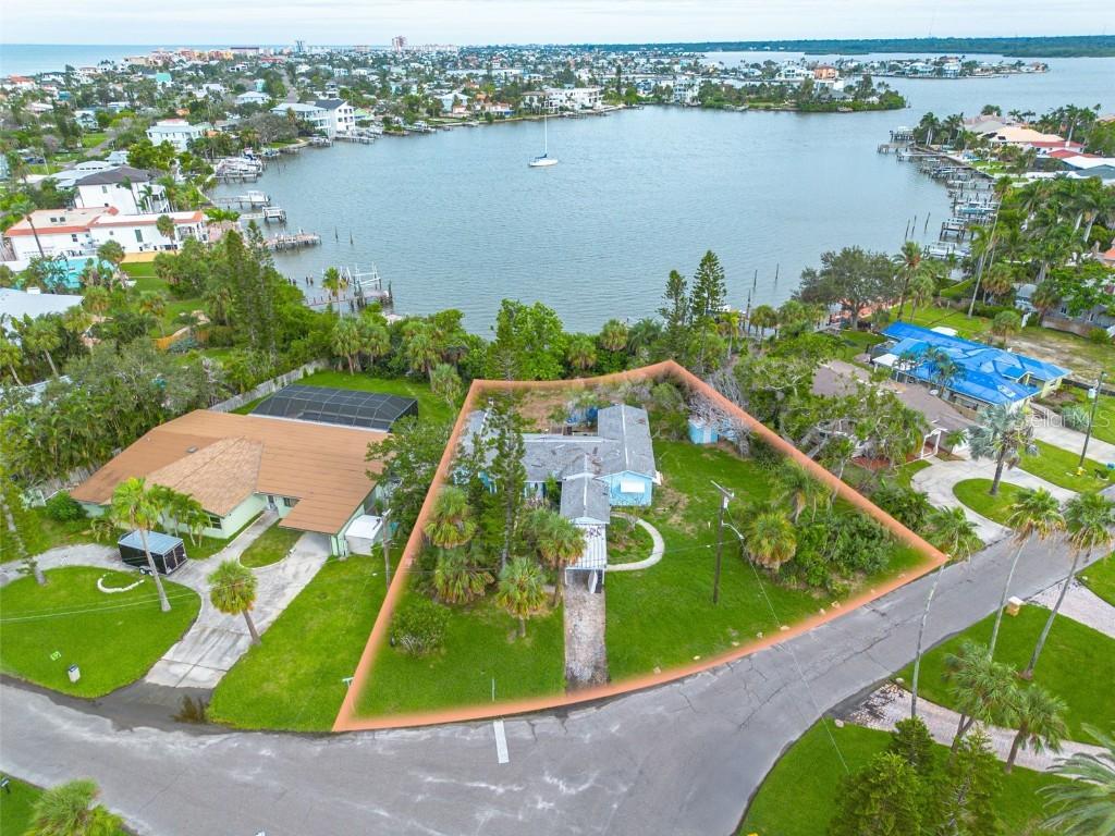 15514 Redington Dr., Redington Beach, FL 33708