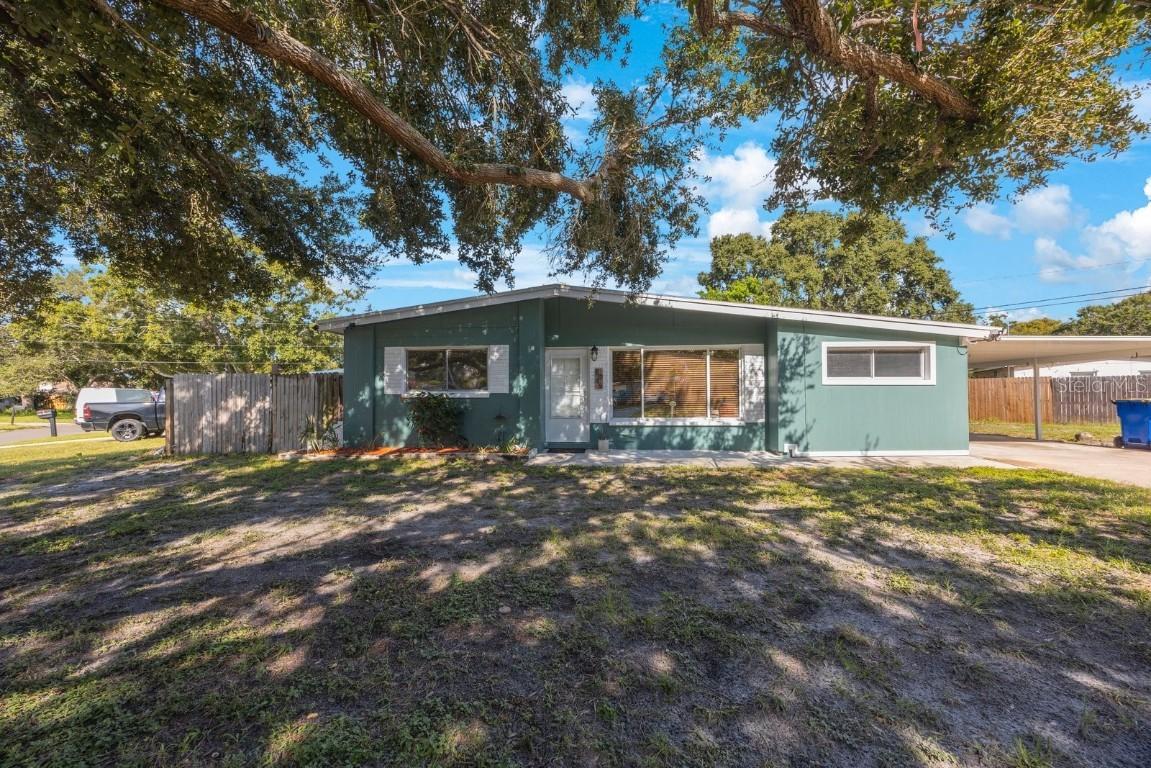 8946 N 93rd St., Seminole, FL 33777