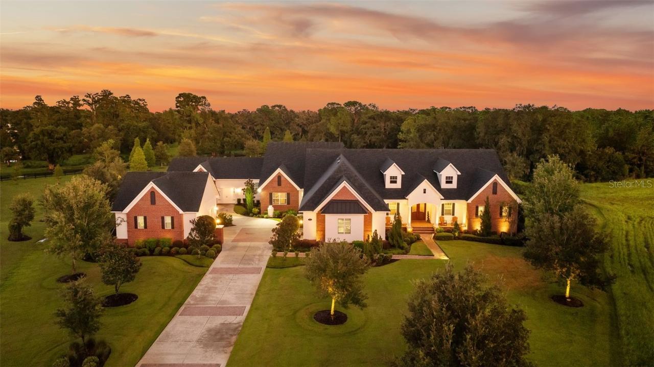 10705 Crane Hill Ct., Thonotosassa, FL 33592