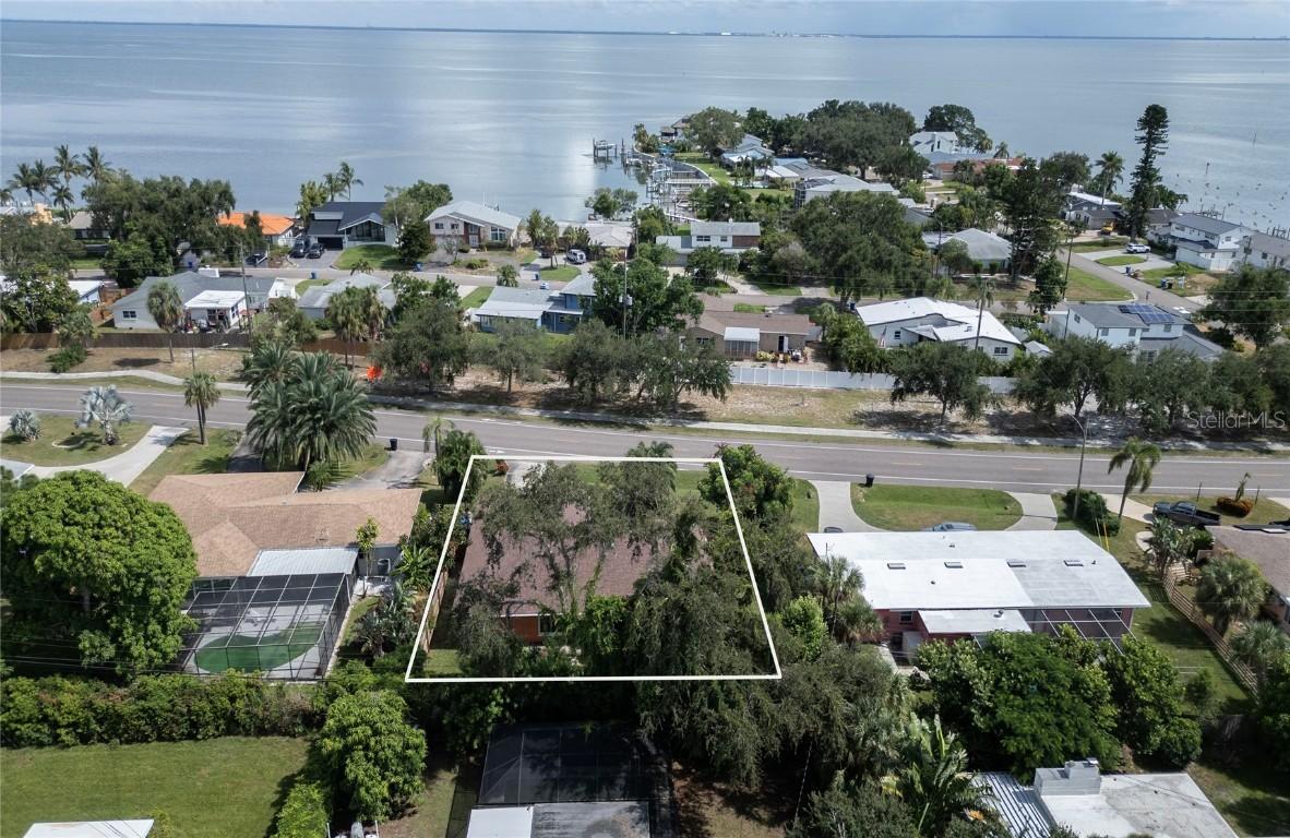 6861 4th St., St Petersburg, FL 33705