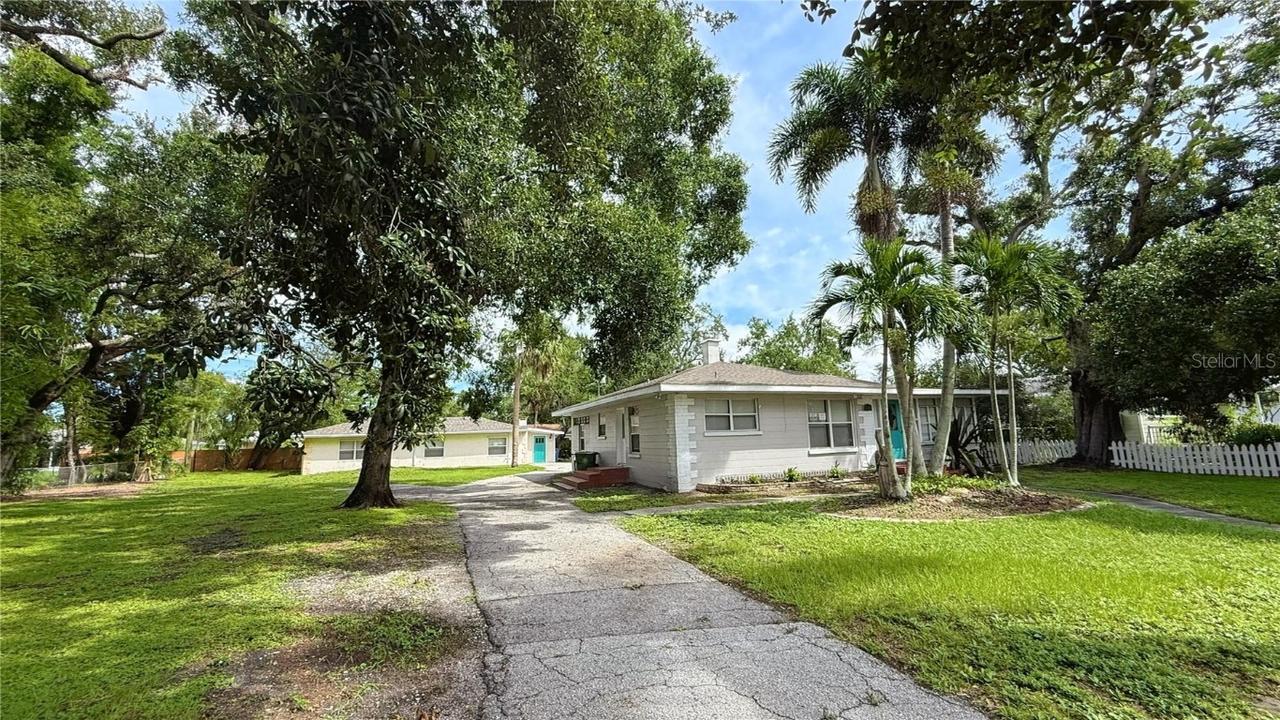 3308 3rd Ave., Bradenton, FL 34205