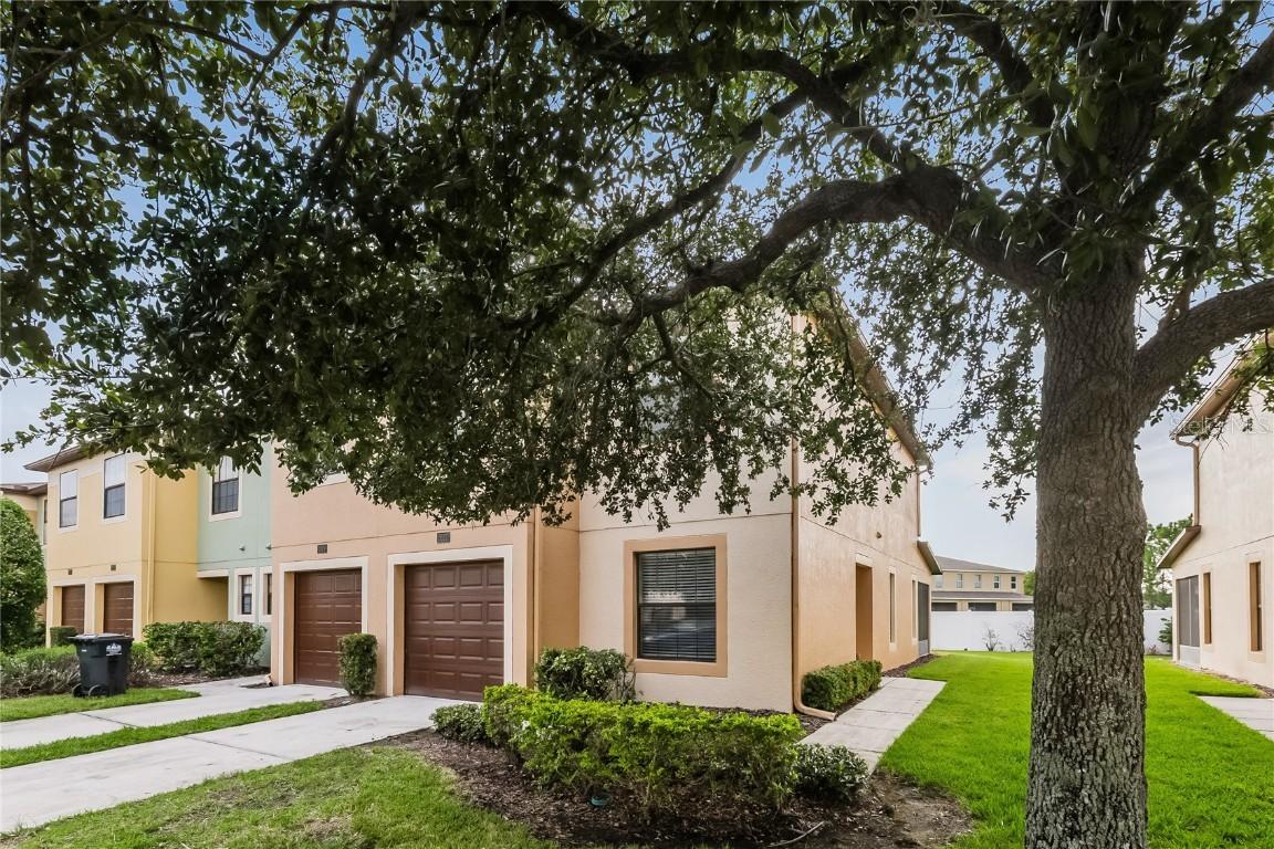 2627 Oleander Lakes Dr., Brandon, FL 33511