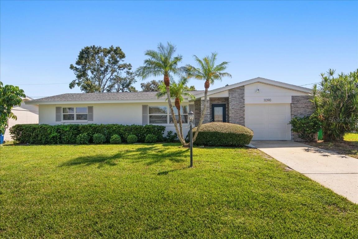 11390 71st Ter., Seminole, FL 33772