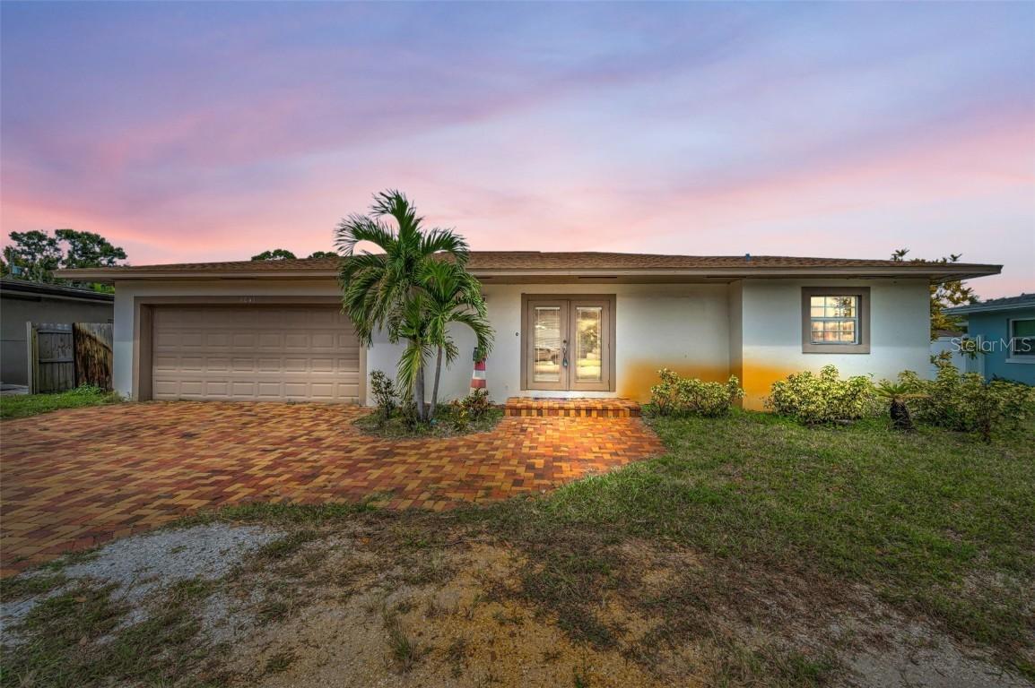 6041 5th Ave., St Petersburg, FL 33710