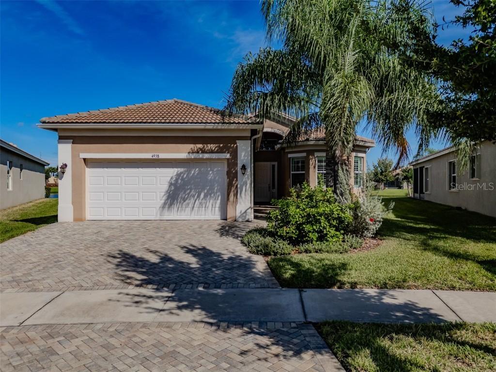 4938 Grand Banks Dr., Wimauma, FL 33598