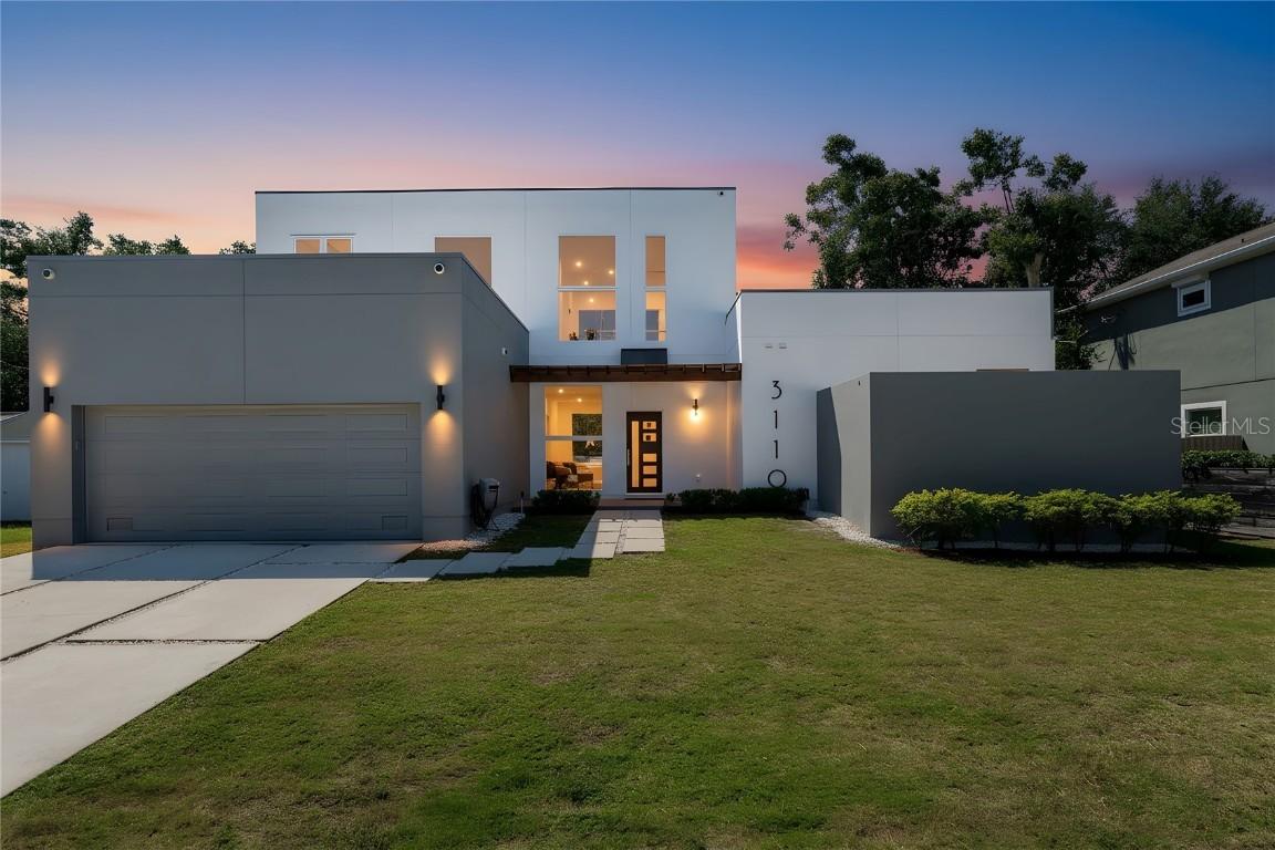 3110 W Napoleon Ave., Tampa, FL 33611