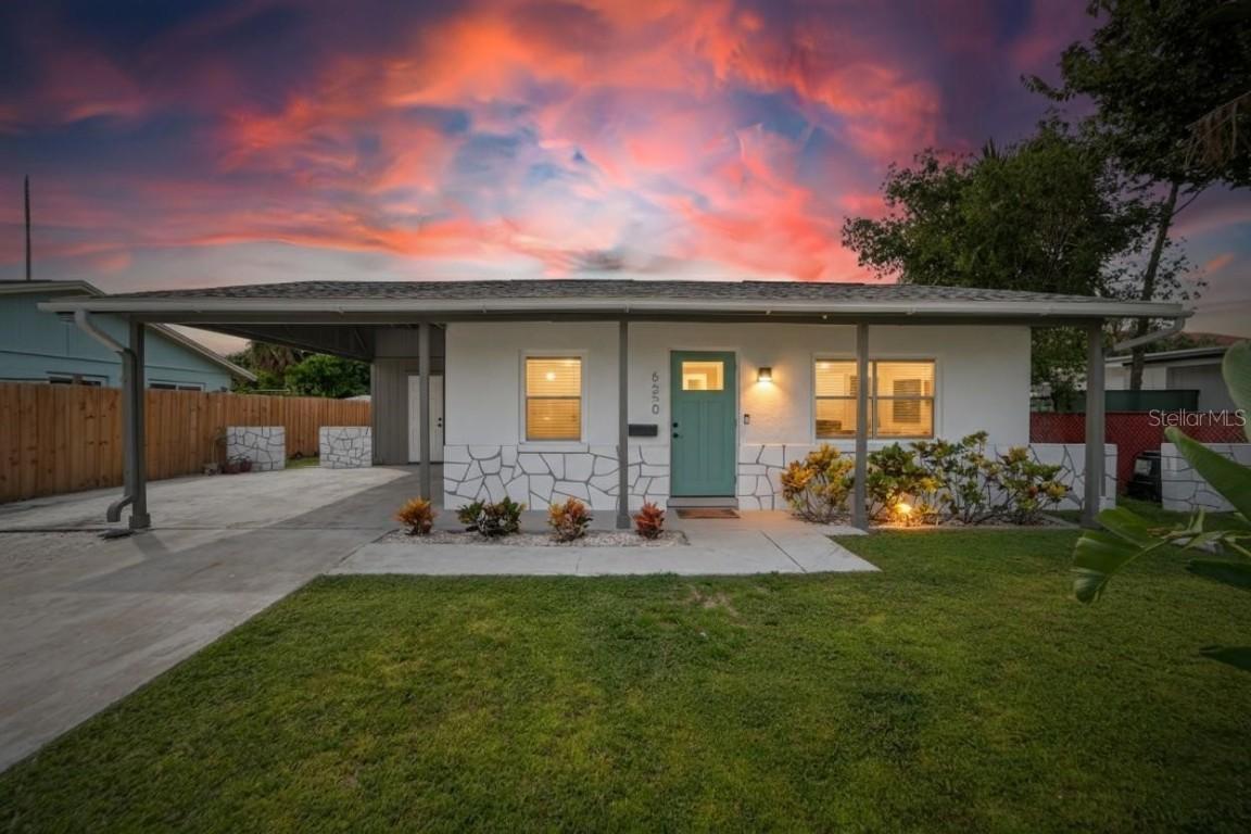 6550 S West Shore Cir., Tampa, FL 33616