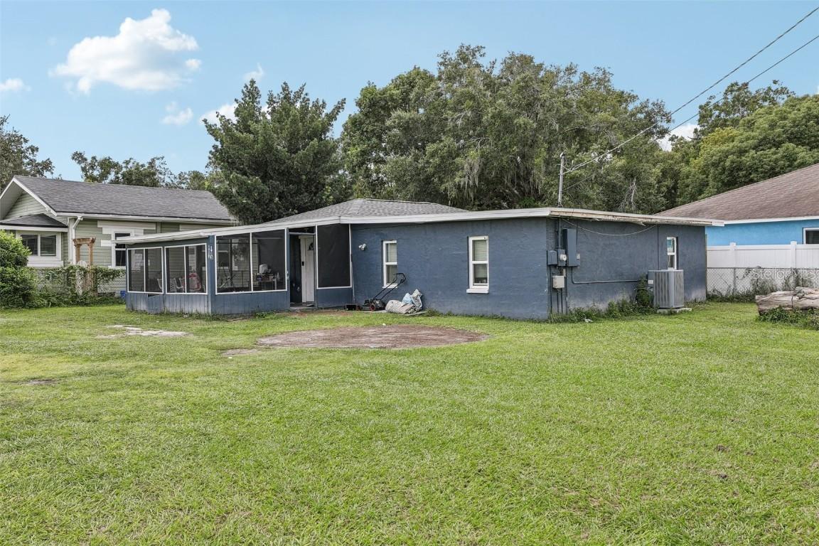1913 N Lime St., Plant City, FL 33563