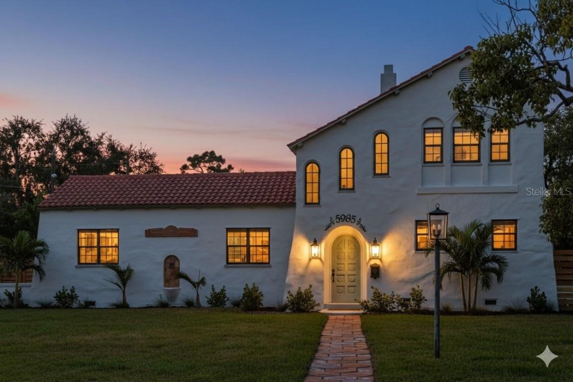 5985 3rd Ave., St Petersburg, FL 33710