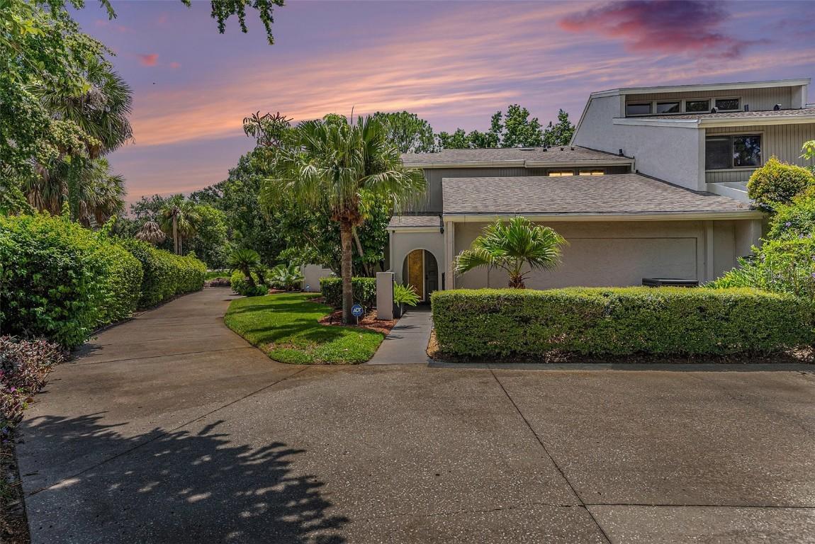4202 Golf Club Ln., Tampa, FL 33618