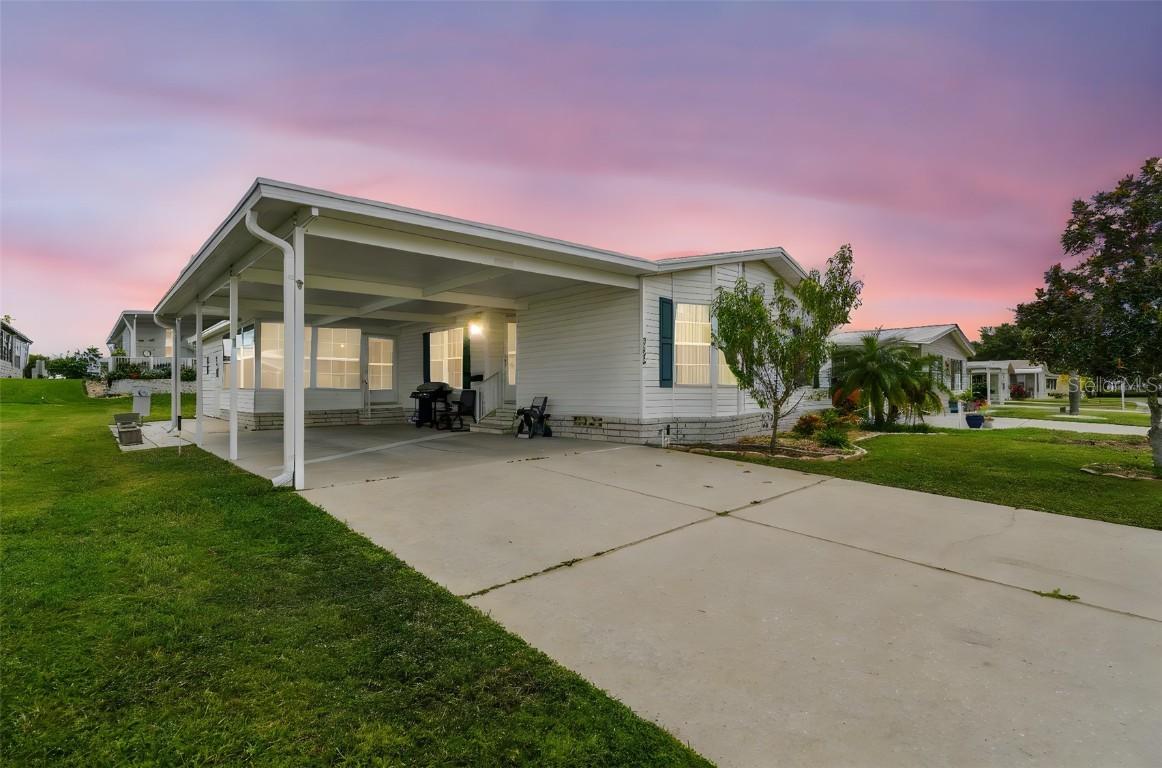 37544 Corey Lewis Ave., Zephyrhills, FL 33541