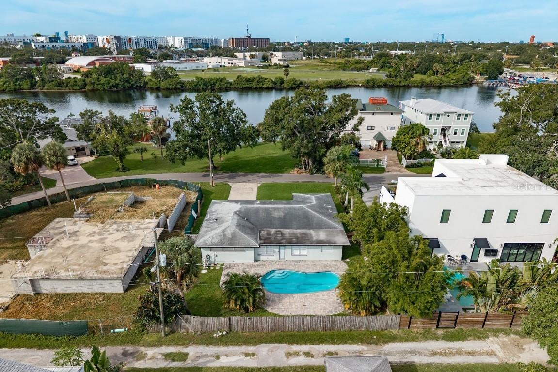 2205 N Riverside Dr., Tampa, FL 33602