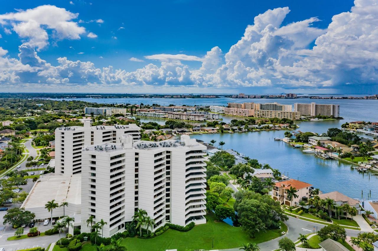 5950 Pelican Bay Plz. #705, Gulfport, FL 33707