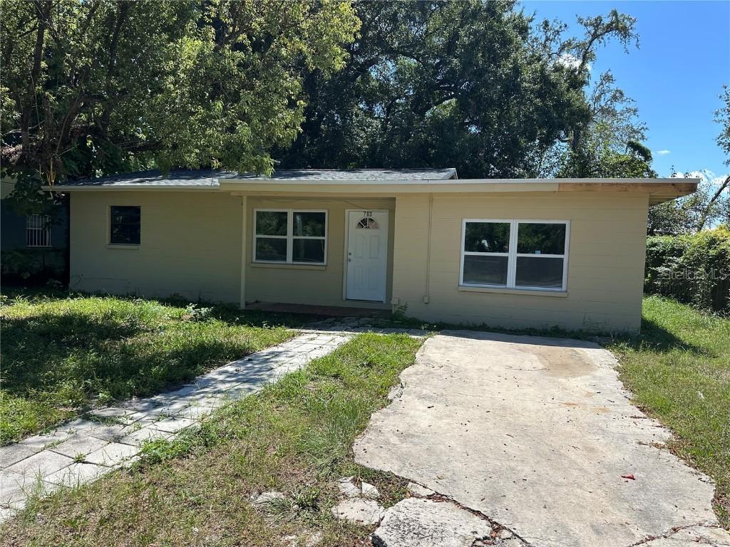 703 S Castle Ct., Tampa, FL 33612