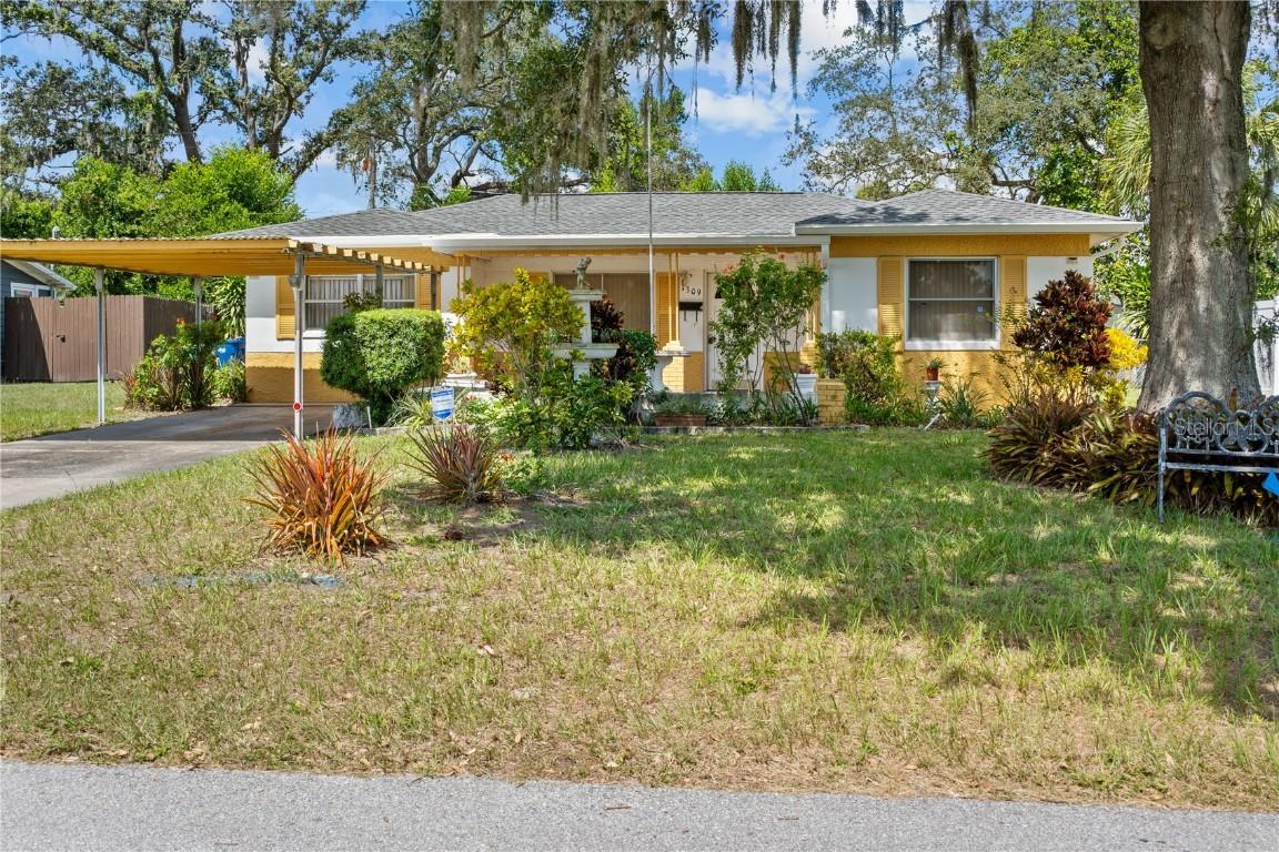 1309 Saint Andrews Dr., Tampa, FL 33612