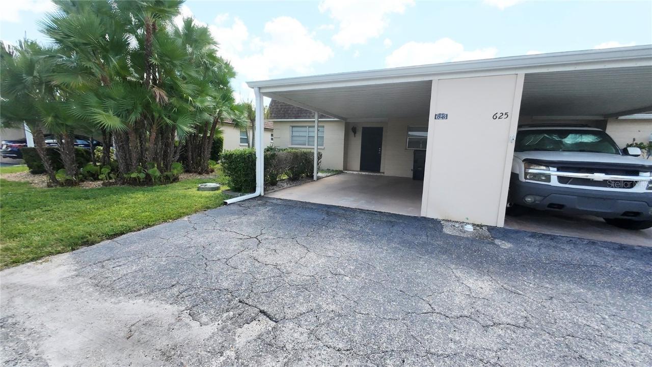 623 Park Cir., Bradenton, FL 34207