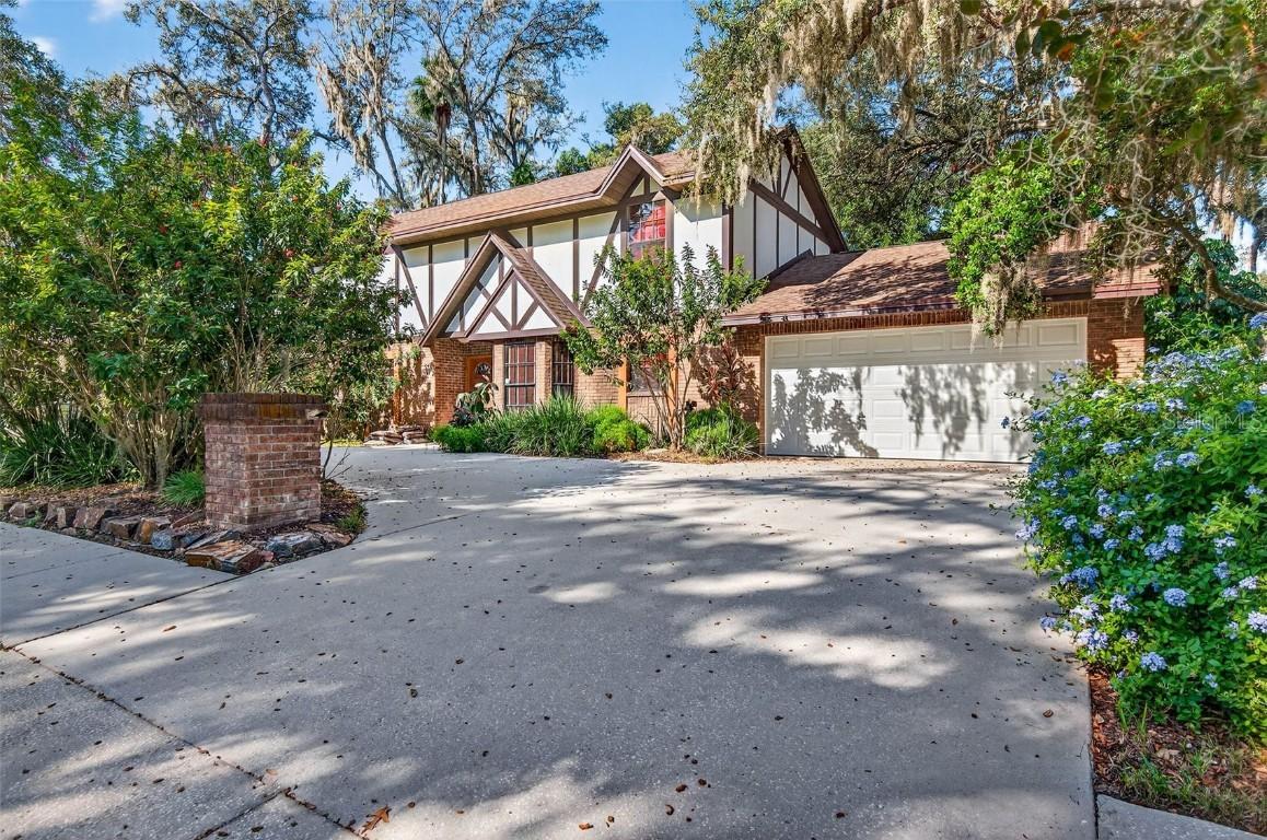 439 Summit Chase Dr., Valrico, FL 33594