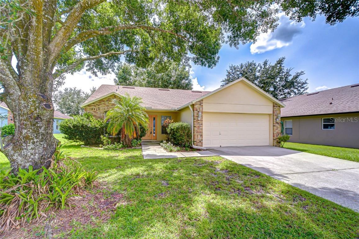 107 Citrus Landing Dr., Plant City, FL 33563