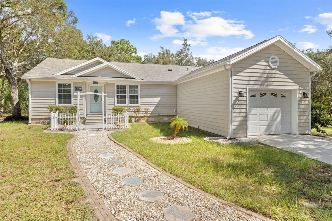 17342 Akins Dr., Spring Hill, FL 34610