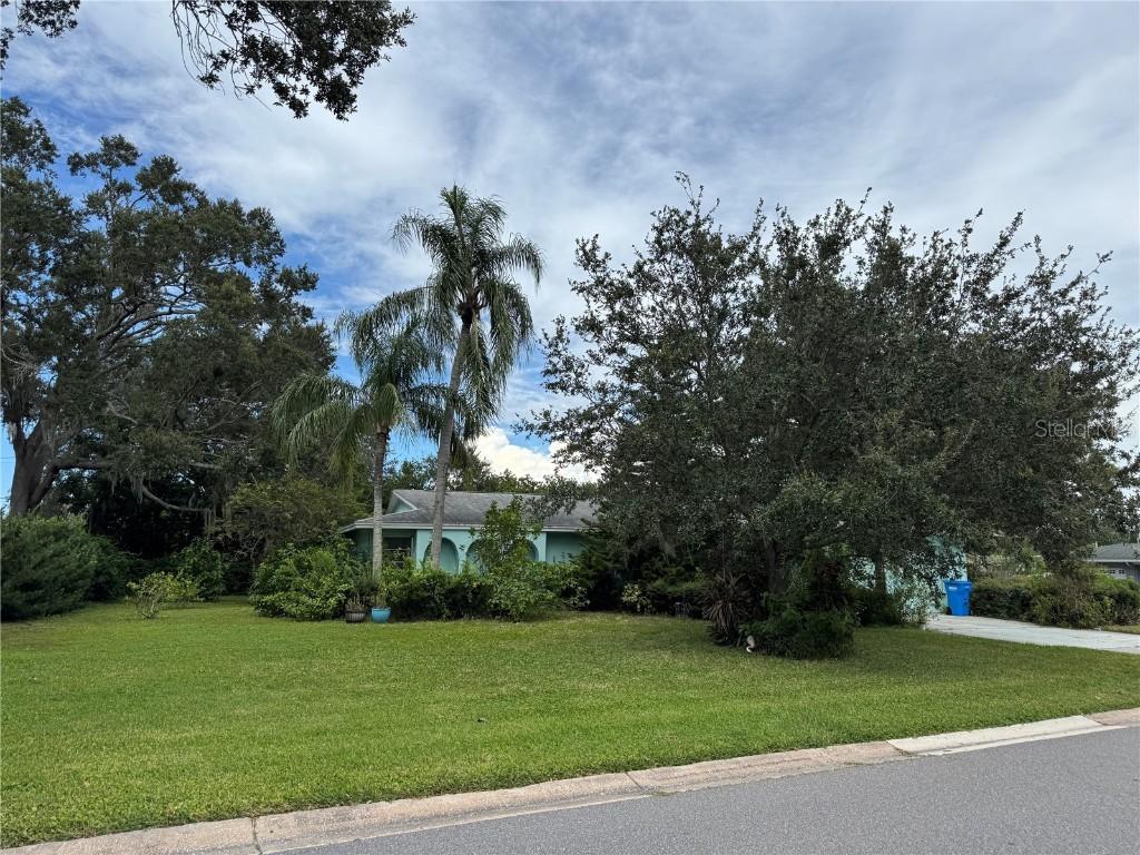 1434 Hagen Ave., Dunedin, FL 34698