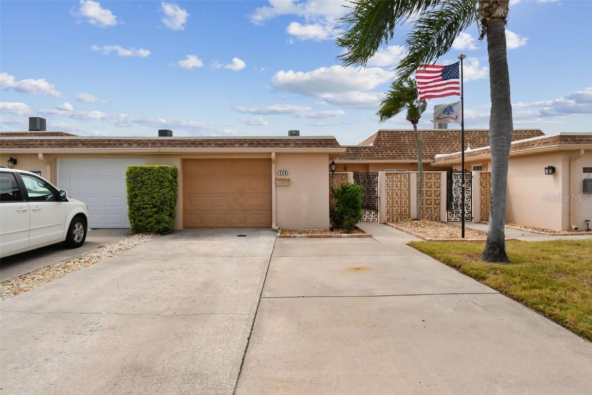 334 Boca Ciega Point Blvd. #606, St Petersburg, FL 33708
