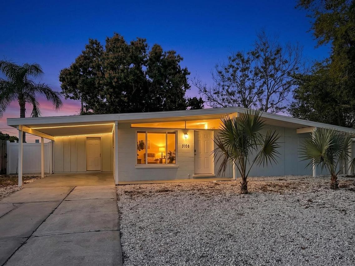 3108 Smith Ave., Bradenton, FL 34207