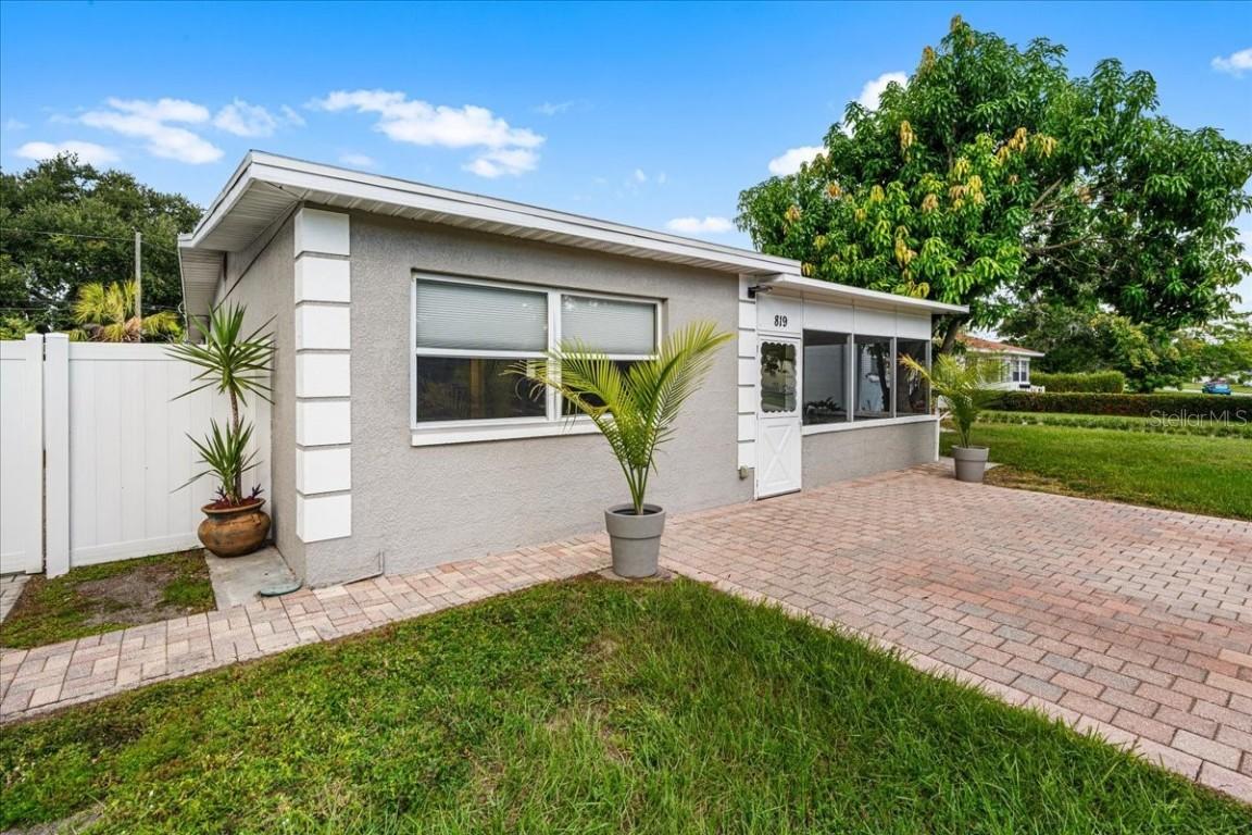 819 Southwest Blvd., St Petersburg, FL 33703