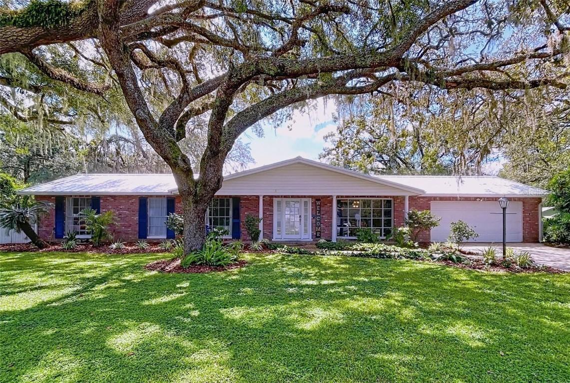 12040 Riverhills Dr., Tampa, FL 33617