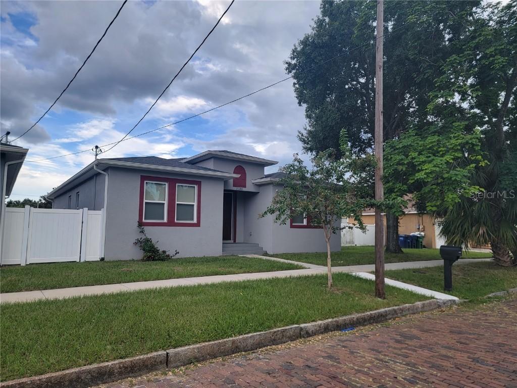 2930 W Chestnut St., Tampa, FL 33607