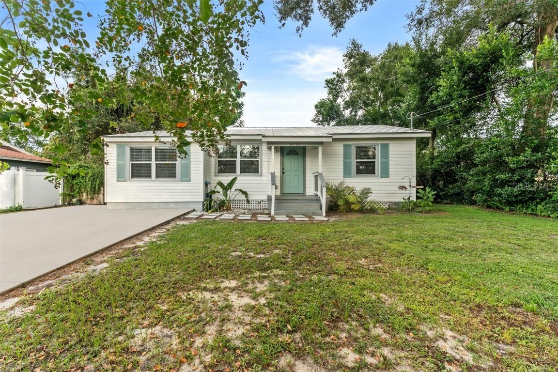 8207 N Ola Ave., Tampa, FL 33604