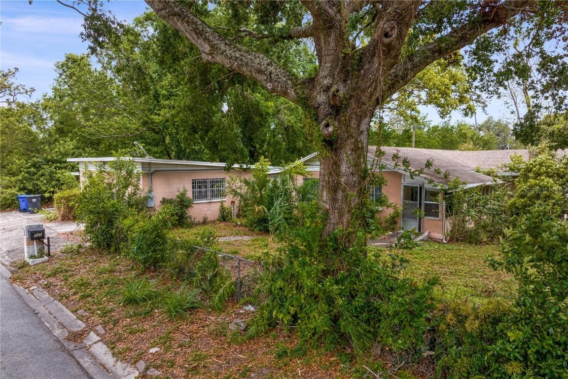 805 W 129th Ave., Tampa, FL 33612