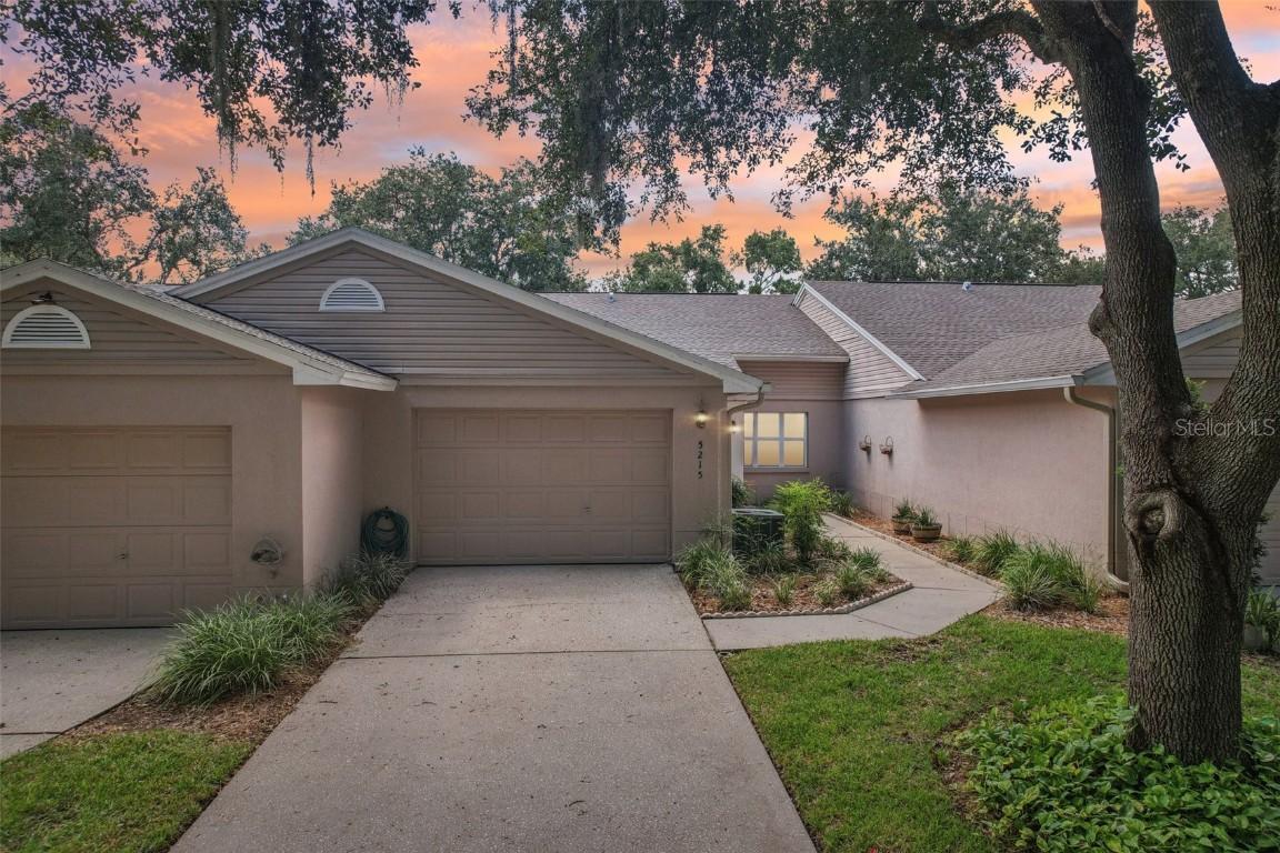 5215 Lochmead Ter., Zephyrhills, FL 33541