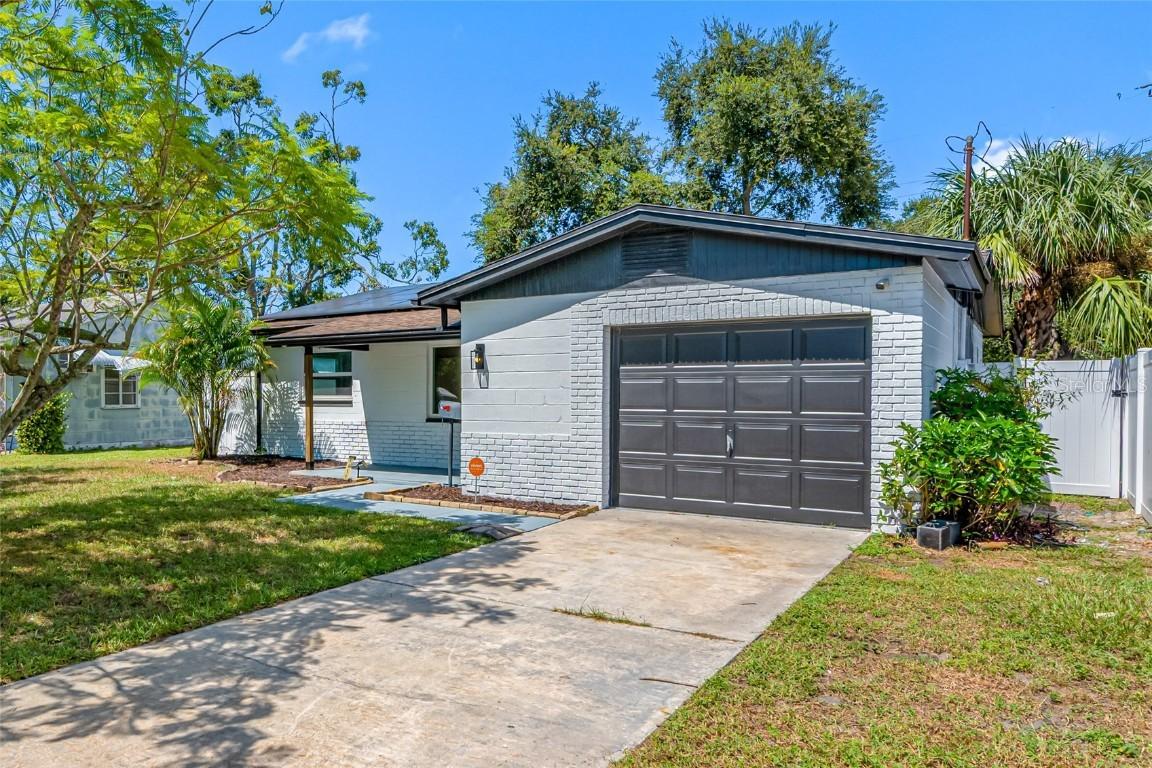 1411 39th Ave., St Petersburg, FL 33703
