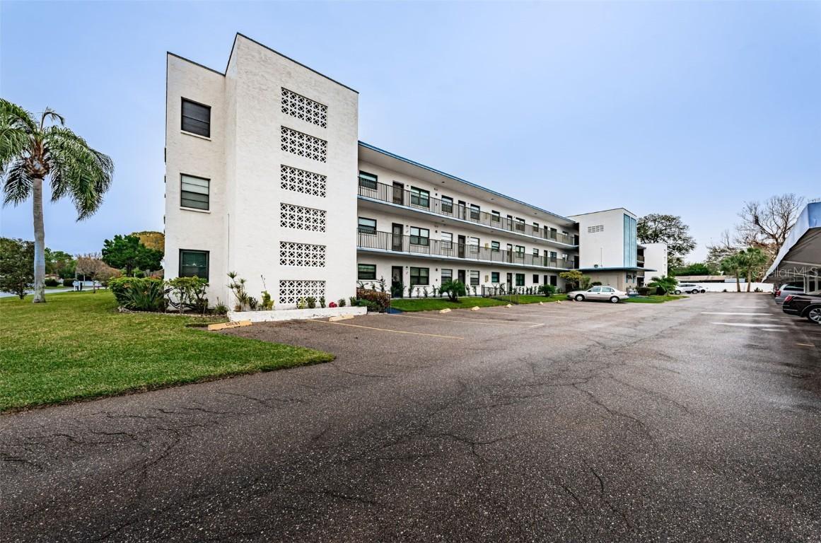 5969 Terrace Park Dr. #304, St Petersburg, FL 33709