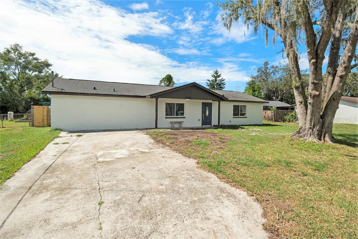 17010 Melba Ln., Lutz, FL 33549