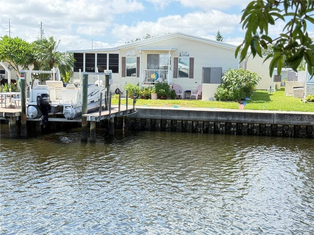 134 Americana Ct. #216, St Petersburg, FL 33702