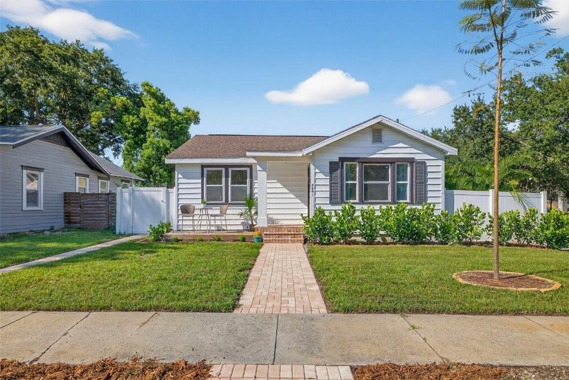 2001 Dartmouth Ave., St Petersburg, FL 33713