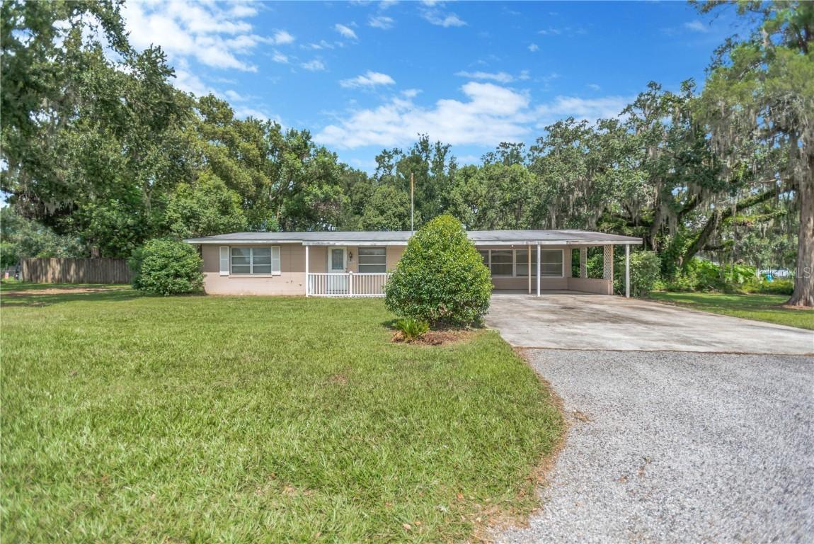 37317 Lemon Ave., Zephyrhills, FL 33541