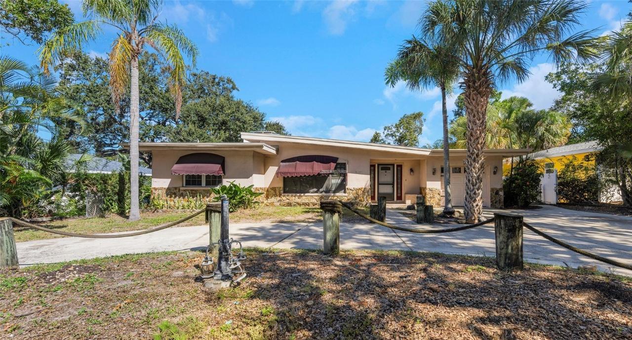 318 Mehlenbacher Rd., Belleair, FL 33756