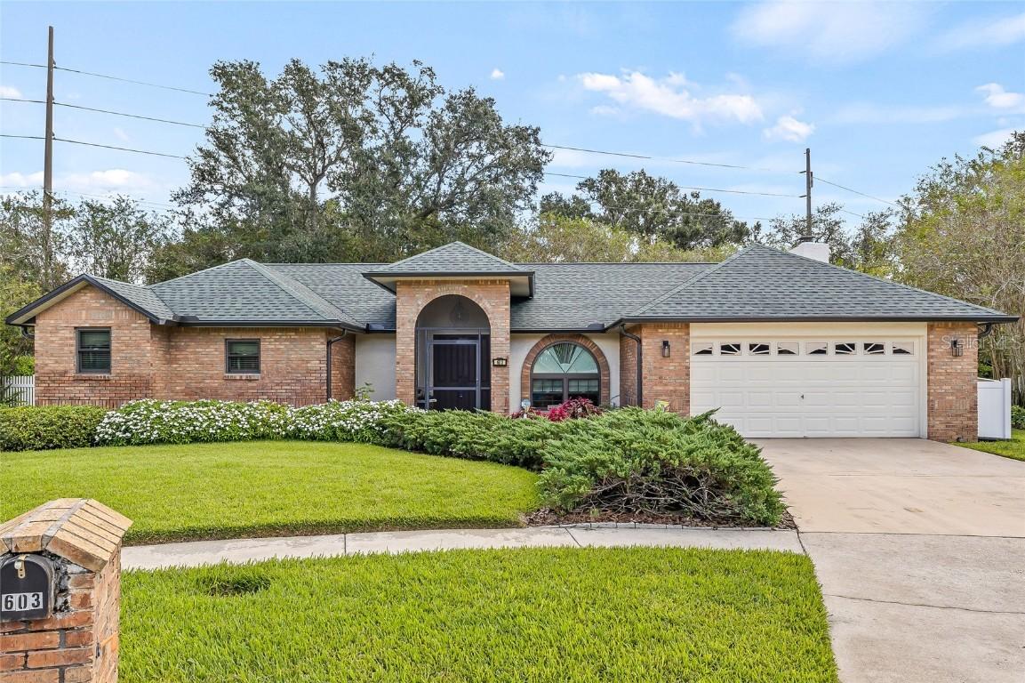 603 Cottage Grove Cir., Valrico, FL 33594