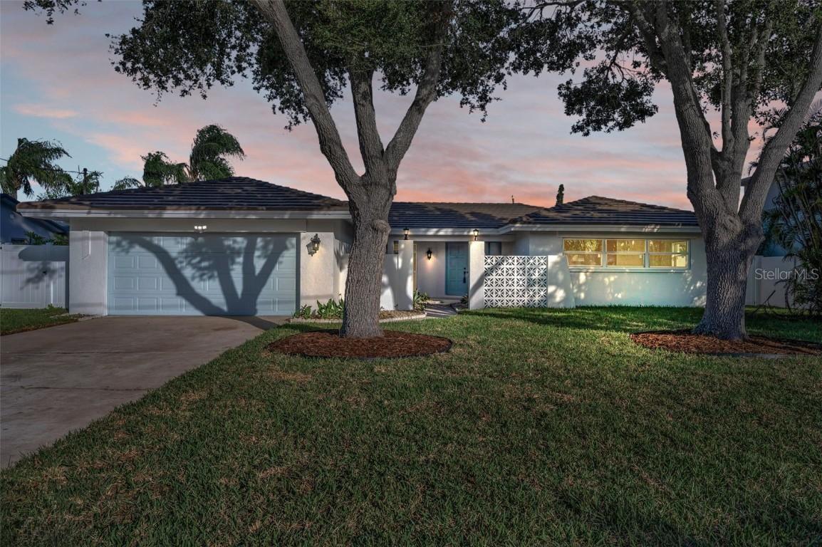 1695 Clearwater Harbor Dr., Largo, FL 33770