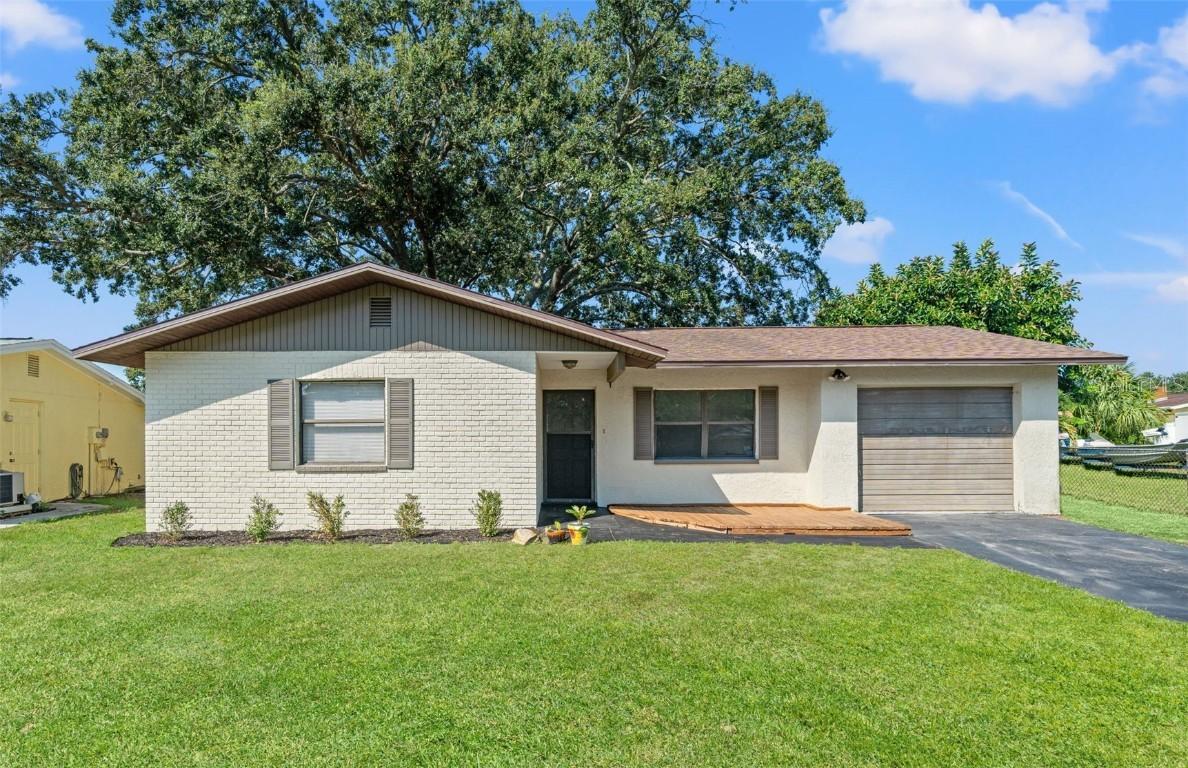 5828 Mariposa Dr., Holiday, FL 34690