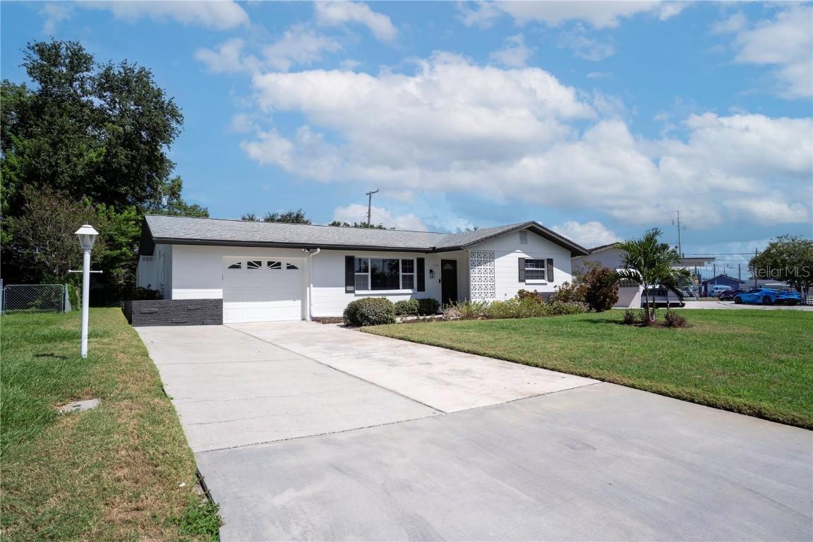 10719 Village Green Ave., Seminole, FL 33772