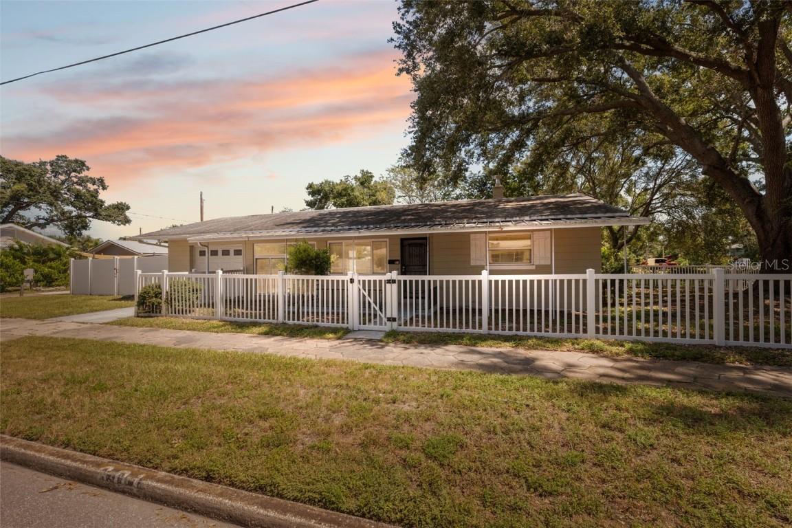 801 46th St., St Petersburg, FL 33713