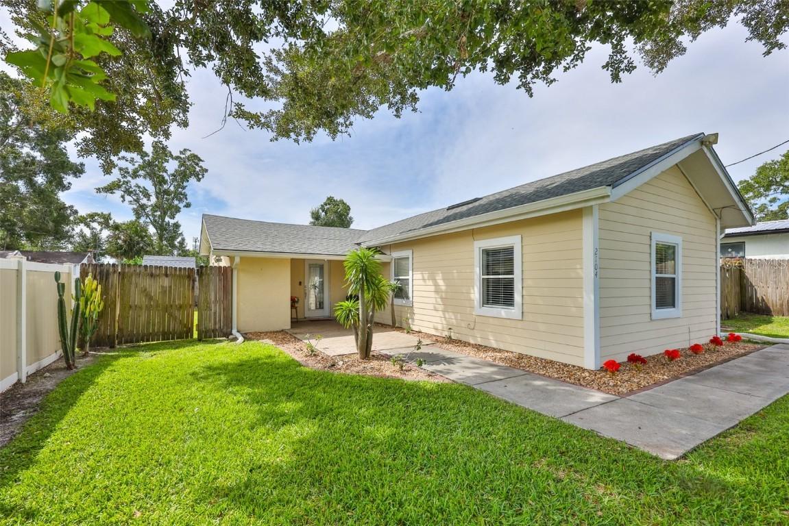 2104 W Powhatan Ave., Tampa, FL 33603